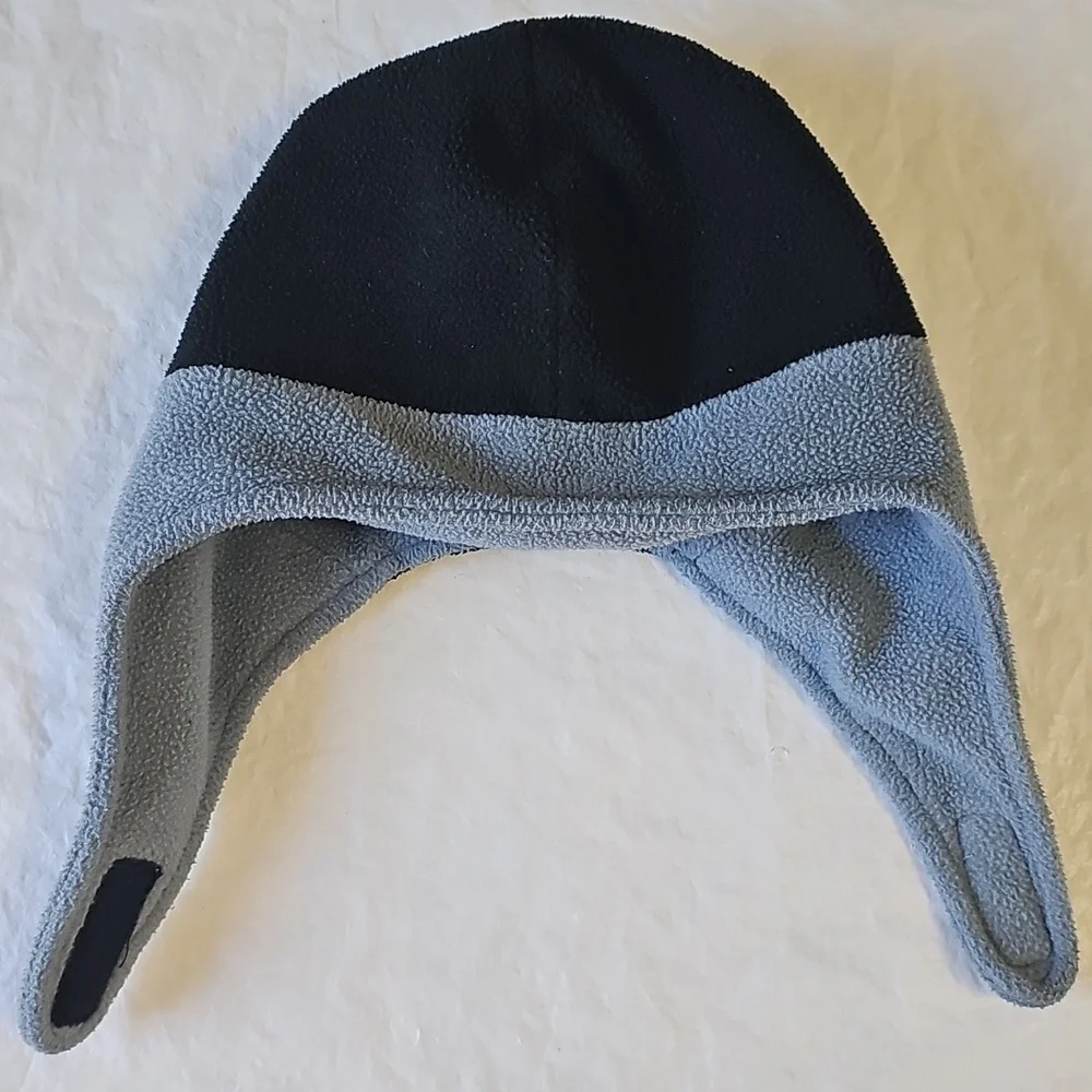 Nike Size Toddler Black Gray Fleece Beanie Hat with Chin Strap Used